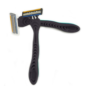 Disposable Razor With Trimmer